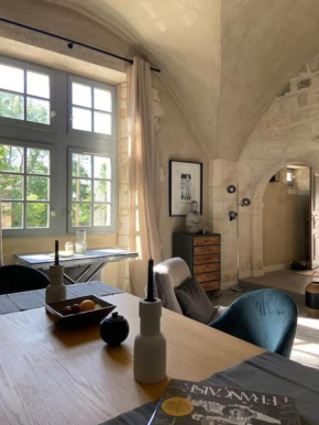 Au pays de Gide appart feutré dans un château